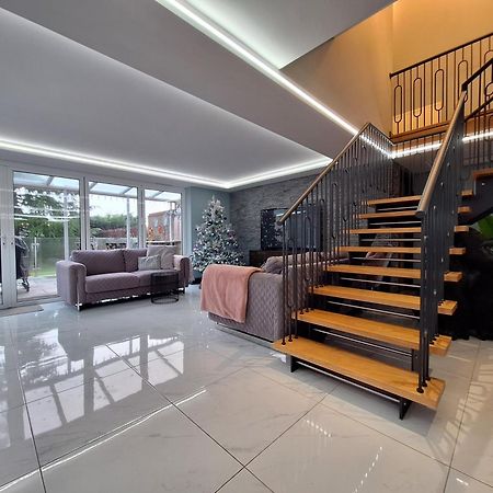 Moonsticks, Modern & Well Presented 5 Bed House Villa Spixworth Bagian luar foto